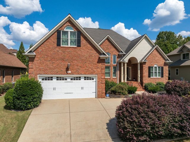 351 S Woodfin Ridge Drive pending home in Woodfin Ridge, Inman, SC