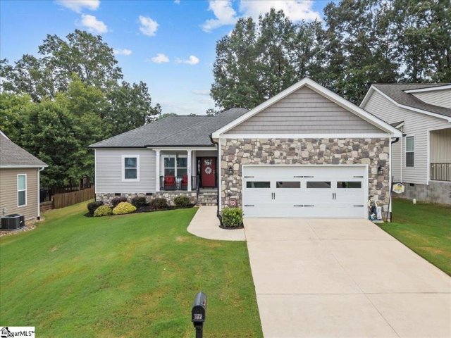 166 Page Creek Boulevard pending home in Cottages At Landrum, Landrum, SC