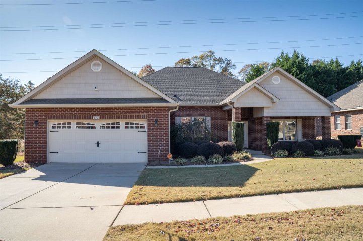 572 Ellsmere Way active home in Sweetwater Hills, Moore, SC