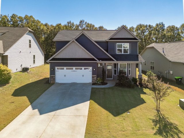 709 Silver Pines Lane active home in Woods At Pine Ridge, Duncan, SC
