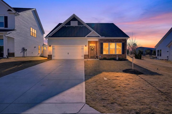 305 Addie Court active home in Chumley Estates, Woodruff, SC
