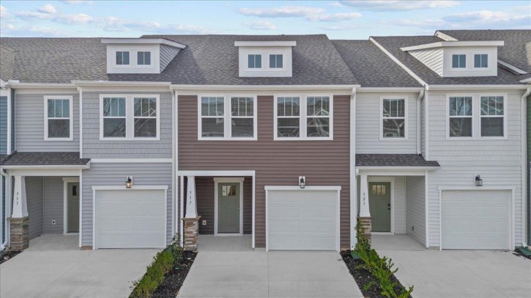 517 W Norvell Court pending home in Ransdell Pointe, Spartanburg, SC