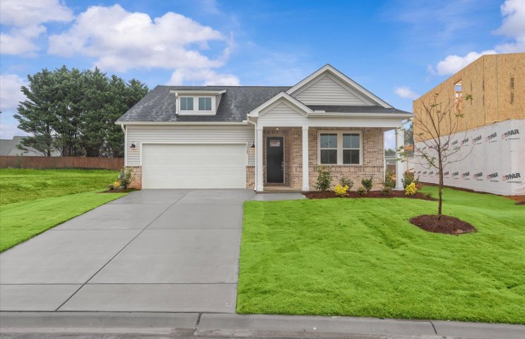 1329 Capefox Drive pending home in Fox Hollow, Spartanburg, SC