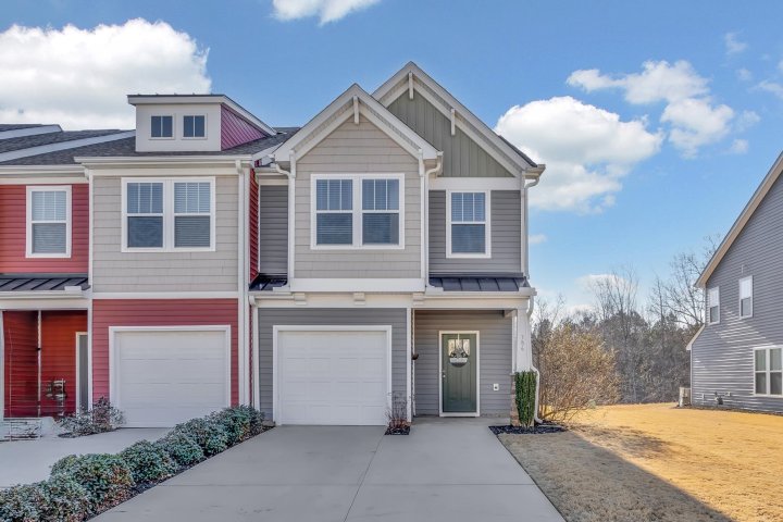 386 Hague Drive sold home in Fairmont Ridge, Duncan, SC