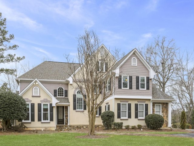 10 Torrey Pine Court active home in Carolina Country Club, Spartanburg, SC