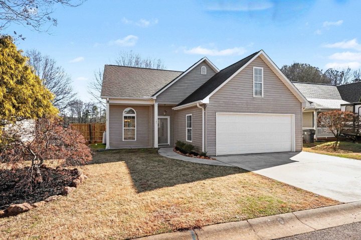 381 Split Oak Lane sold home in Woods Creek Crossing, Inman, SC