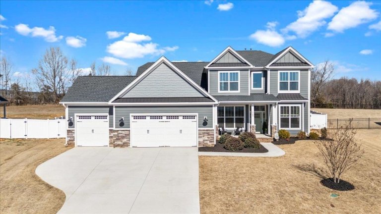 745 Amherst Glen Drive sold home in Amherst, Greer, SC