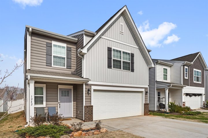 1242 Kilead Court active home in Standing Rock, Boiling Springs, SC