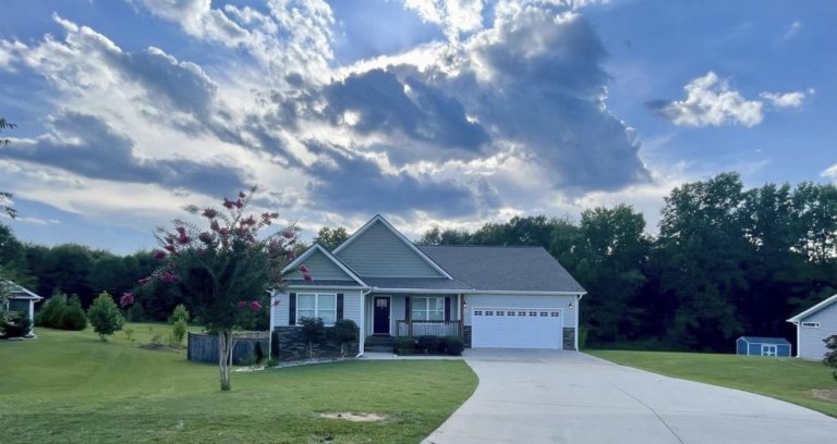 748 Baldwin Orchard Drive sold home in Manzanares, Inman, SC