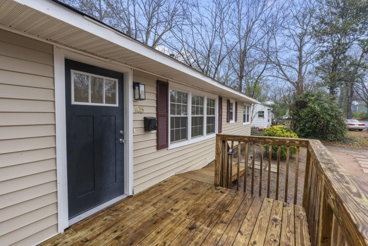 105 Whitener Avenue active home in Duncan Park, Spartanburg, SC