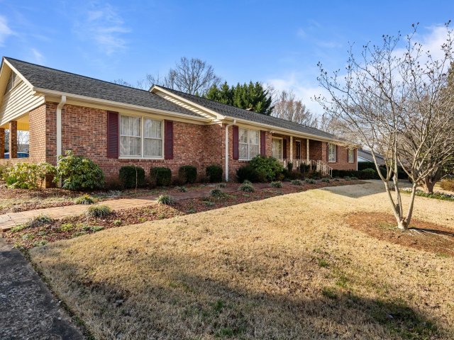 112 Mabry Drive pending home in Hillbrook, Spartanburg, SC