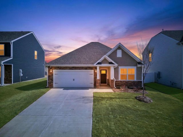 938 Pineland Drive active home in Hunters Ridge, Woodruff, SC