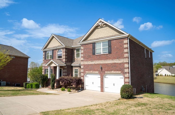 131 Walkers Bluff Road active home in Glen Lake, Boiling Springs, SC