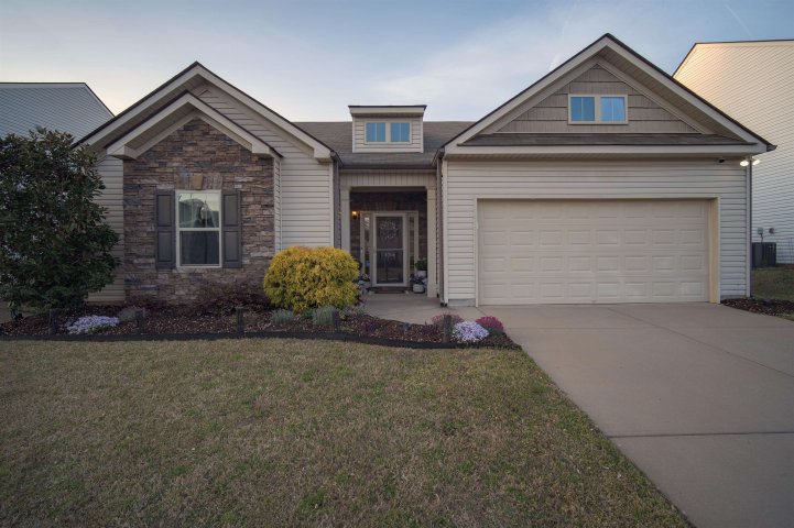 454 Wolfbend Road active home in Orchards At Reidville, Woodruff, SC