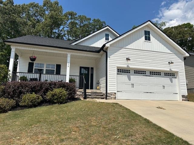 158 Page Creek Boulevard pending home in Cottages At Landrum, Landrum, SC
