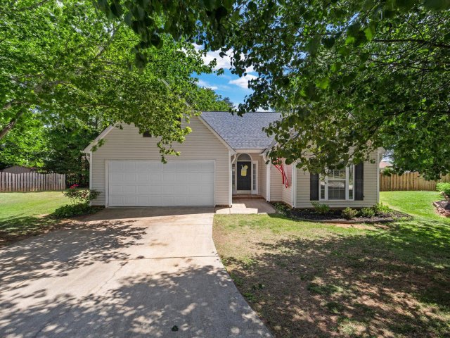 426 Flamingo Way pending home in Eagle Pointe, Boiling Springs, SC