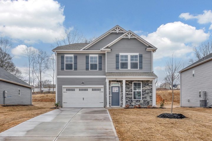 168 Hunter Ridge Drive active home in Lynbrook, Boiling Springs, SC