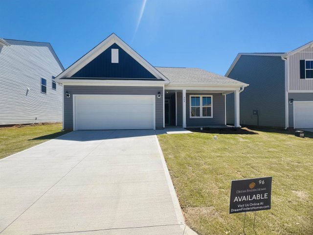 240 Pretoria Drive active home in Rutledge Estates, Woodruff, SC