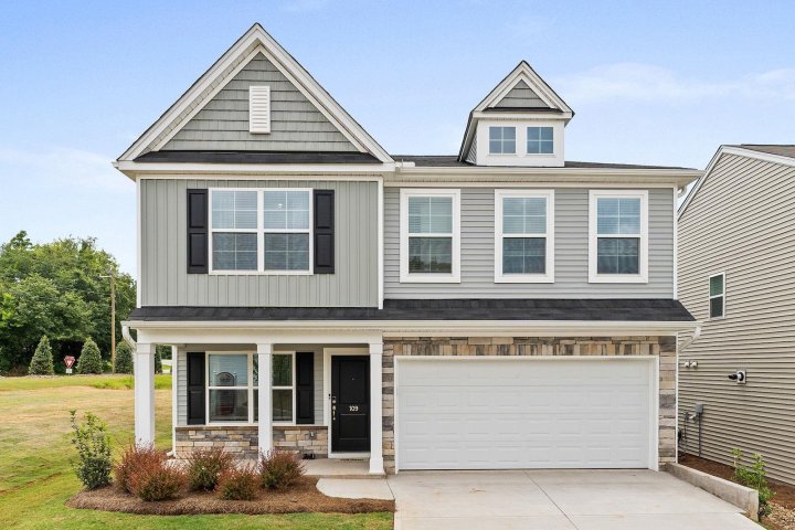 109 Braxton Drive pending home in Braxton Place, Moore, SC