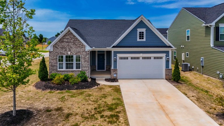 7003 Glass Court active home in Berkeley, Spartanburg, SC