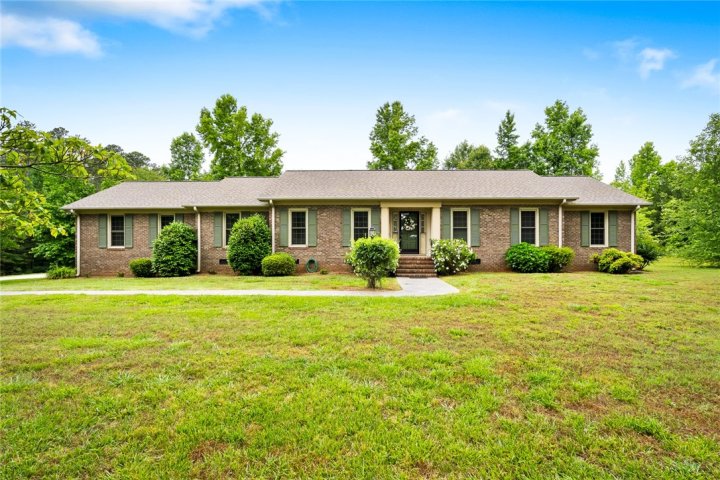 1047 Marett Road sold home in North Forest Es, Pendleton, SC