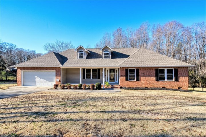 301 Wildmarsh Drive sold home in Mallard Green, Piedmont, SC