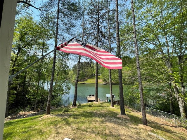 649 North Lake Drive sold home in Whitewater Lake, Salem, SC