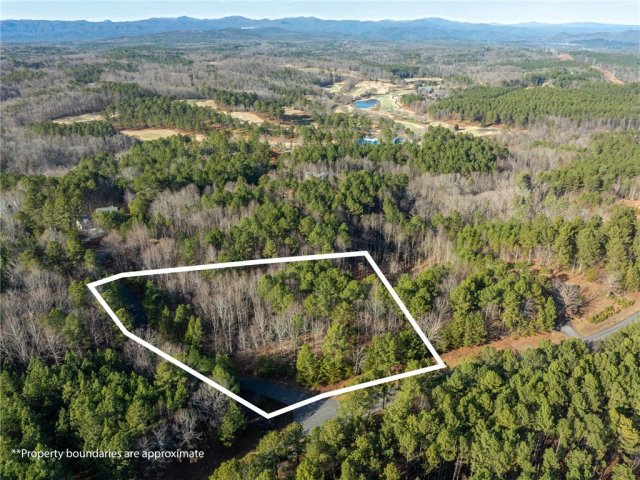 392 Cliffs South Parkway active home in Cliffs At Keowee Falls South, Salem, SC