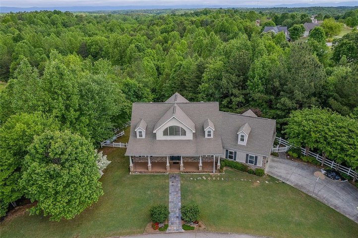 302 Meadowlark Lane sold home in Blue Mountain Estates, Seneca, SC