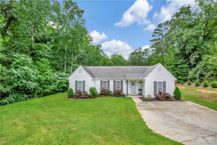 106 Indian Trail Road sold home in Indian Oaks, Seneca, SC