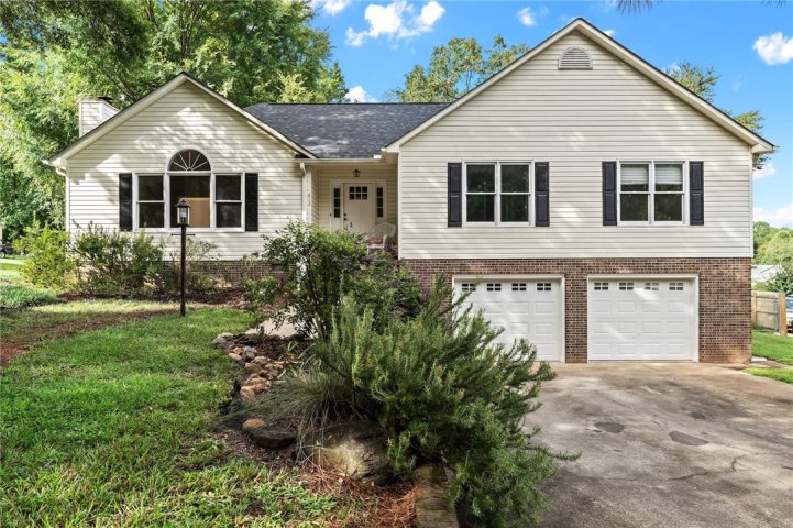 812 Yates Circle Circle sold home in Hill & Dale Sub, Anderson, SC