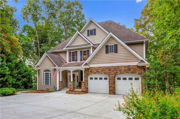 1011 Arrowhead Point sold home in Cateechee Shore, Anderson, SC