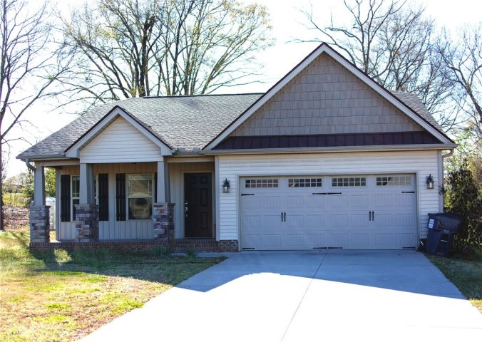 336 S Stonegate Drive sold home in Stonegate, Seneca, SC