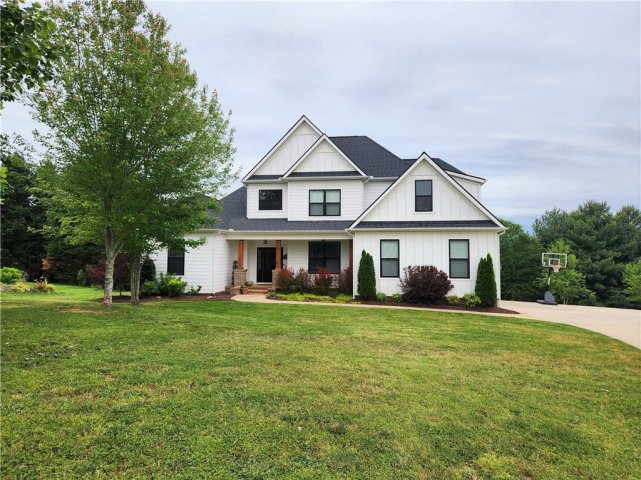 107 Green Crest Way sold home in Greenfield Ridge, Easley, SC