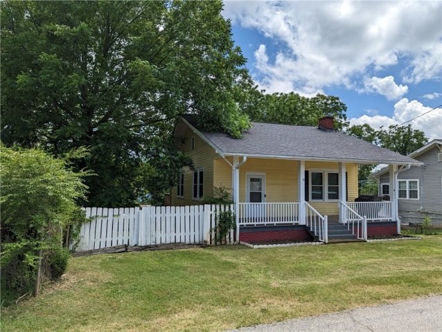 10 Humbert Street sold home in Utica, Seneca, SC