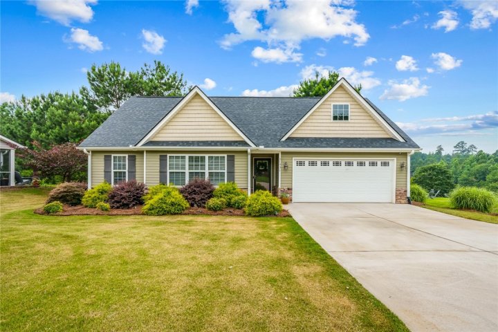 1031 Whirlaway Circle sold home in Lexington Point, Anderson, SC