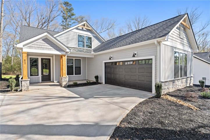 1111 Bay Drive sold home in Treasure Bay, Fair Play, SC