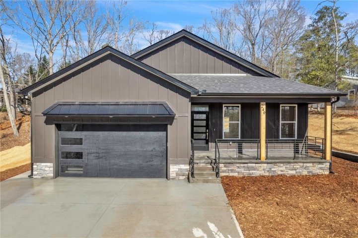 249 Indian Trail sold home in Cateechee Shore, Anderson, SC