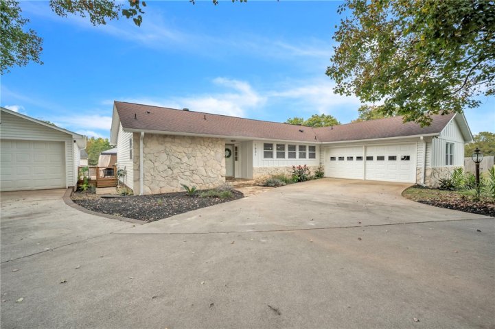 1601 Moorehead Place sold home in Century Hills, Pendleton, SC