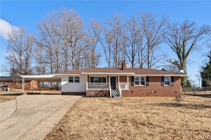 205 Woodbine Circle sold home in Nevitt Forest S, Anderson, SC