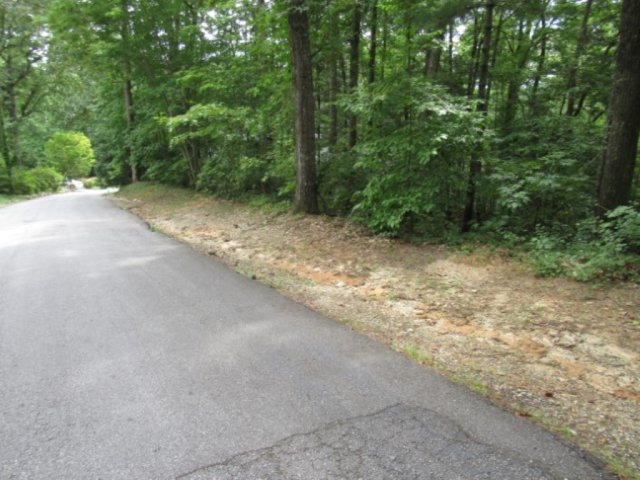 425 Whispering Falls Drive sold home in Rock At Jocassee, Pickens, SC