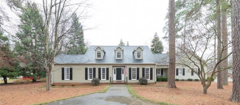 107 Hermitage Mooring Drive sold home in Stonehaven, Seneca, SC