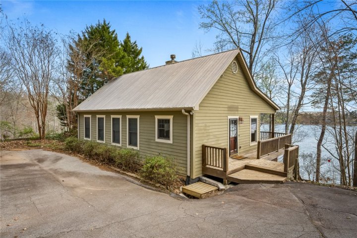 251 Horseshoe Bend Drive sold home in Horseshoe Bend, Westminster, SC