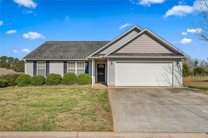 606 Barn Swallow Drive sold home in Cedar Glen, Simpsonville, SC