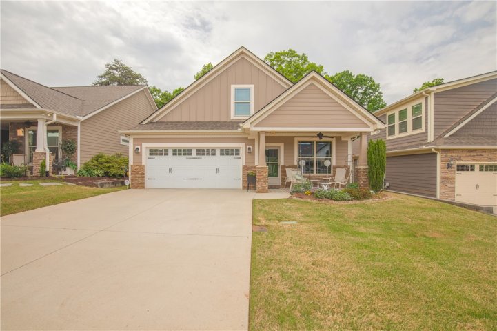 237 Henrydale Drive sold home in Benton Park, Easley, SC