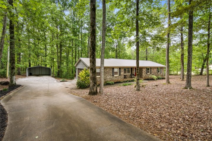 275 Mountain Springs Road sold home in Beaver Lake, West Union, SC