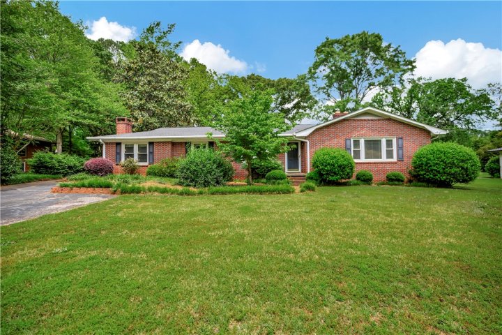 209 Brook Street sold home in Clemson Gardens, Clemson, SC