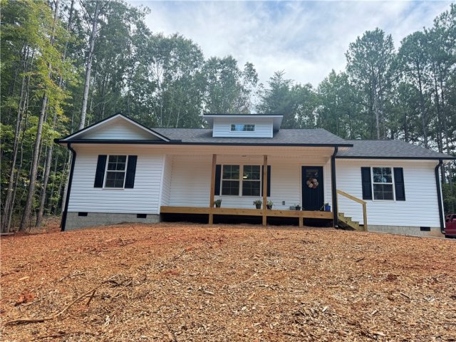 221 Woodland Way sold home in Bell Millwoods, Walhalla, SC
