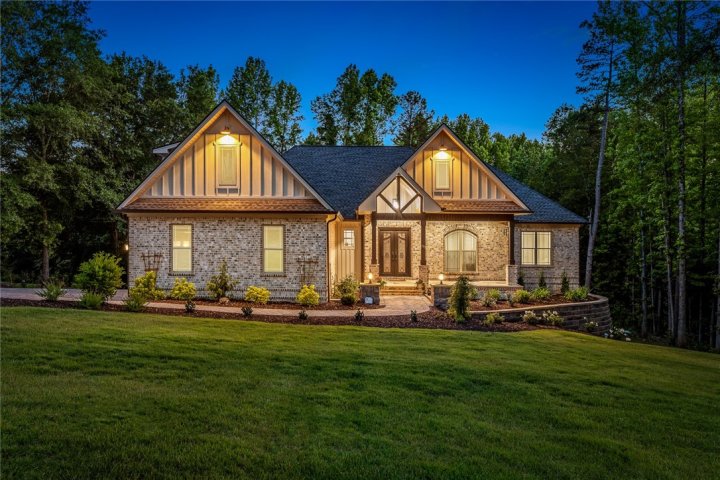 113 Newington Circle sold home in Kings Grant, Anderson, SC