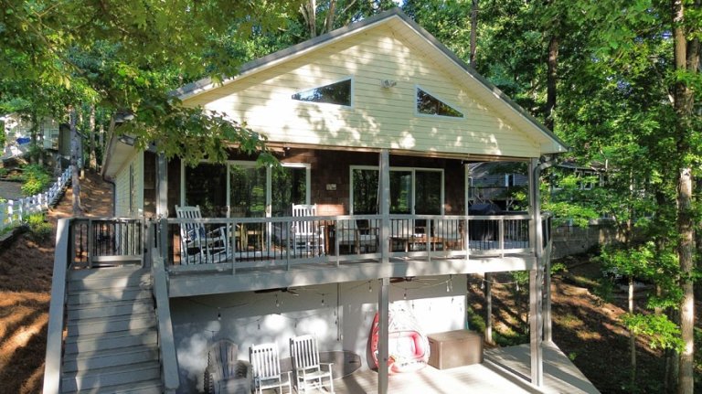 384 Cardinal Lane sold home in Shorewood, Toccoa, GA